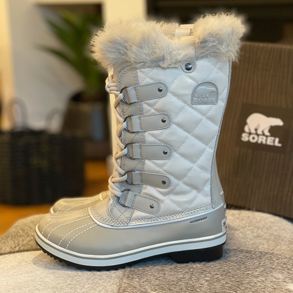 New with tags Sorel Tofino winter boot - Picture 1 of 4